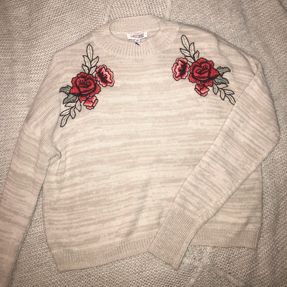 WYLD HART• Scoop/ Turtleneck Sweater